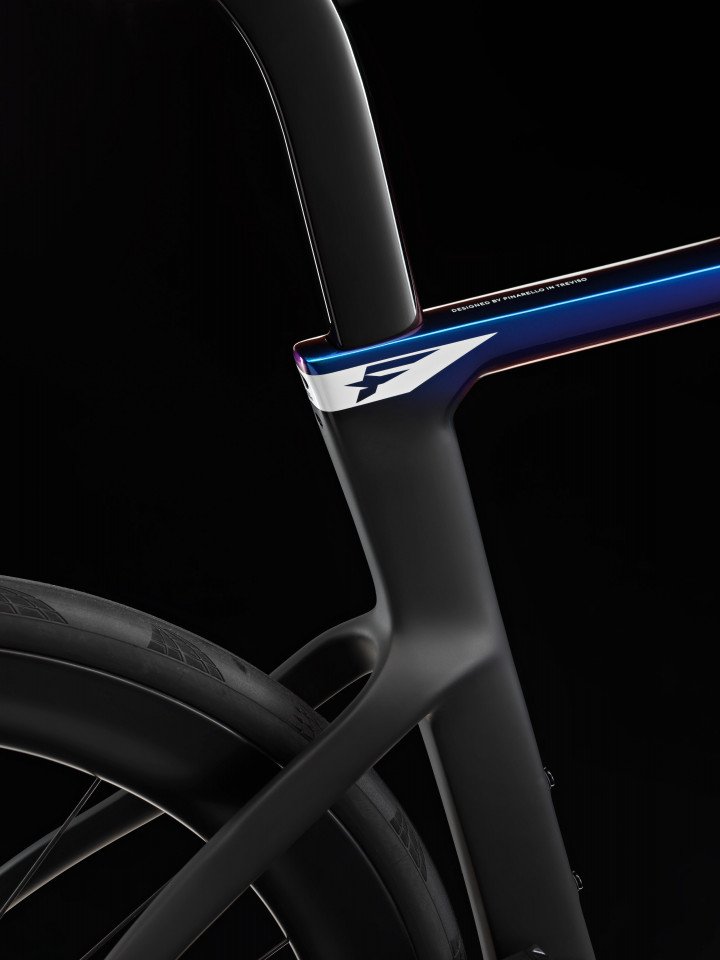 Rower szosowy Pinarello Dogma F SRAM Red AXS 2x12 PRINCETON PEAK 4550 mocowanie_siodla_2