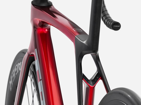 Rower szosowy Trek Madone SL 6 Gen. 8 Gloss Fury Red/Matte Deep Smoke