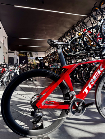 Rower szosowy Demo Trek Madone SLR 6 AXS pomiar mocy