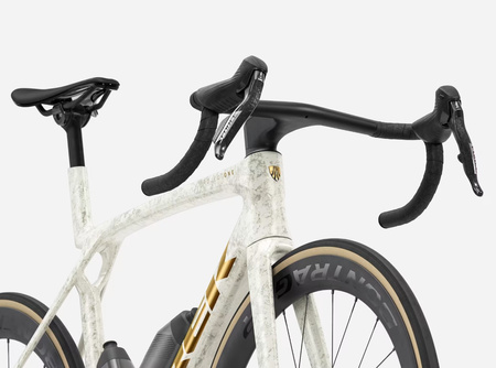 Rower szosowy Madone SLR 7 AXS Era White/Supernova Marble 2026