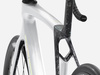 Rower szosowy Madone SL 5 Gen 8 Gloss Crystal White/Matte Deep Smoke2026 - zestaw