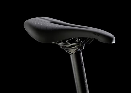 Trek Marlin+ 6 kolor: Crimson 2025