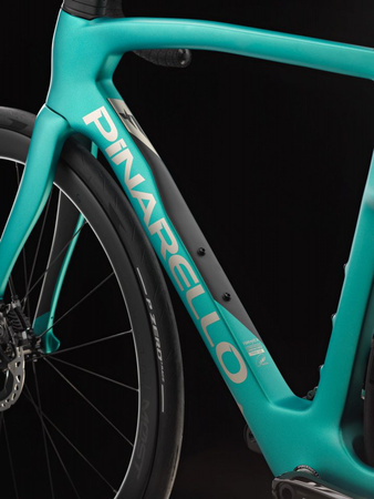 Rower szosowy Pinarello F9 - 2026 rok - Dura Ace Di2 Dura Ace Di2 2x12  MOST Ultrafast 45 DB