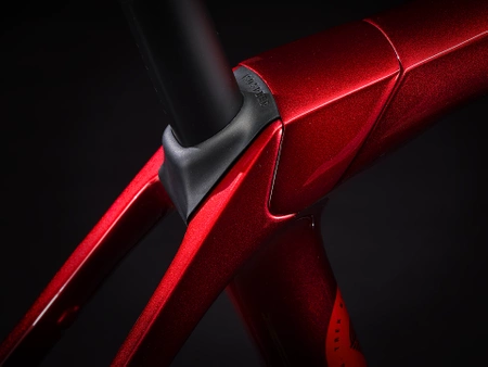 Rower szosowy Trek Domane SLR 7 Gen 4 Metallic Red Smoke to Red Carbon Smoke 2025