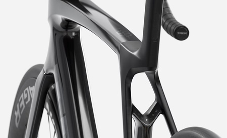 Rower szosowy Madone SL 7 Gen 8 Gloss Dark Star/Matte Deep Smoke
