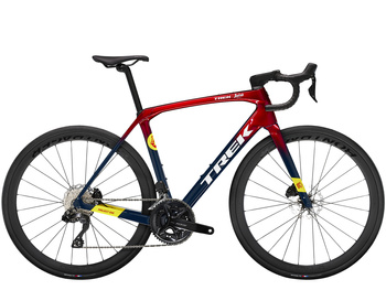 Rower szosowy Trek Domane SLR 6 Gen 4 Metallic Red Smoke to Blue Smoke Fade