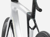 Rower szosowy Madone SL 7 Gen 8 Gloss Crystal White/Matte Deep Smoke