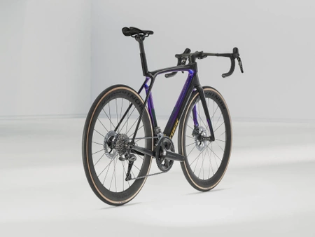 Rower szosowy Trek Madone SL 7 Gen 8 Dark Star 2025