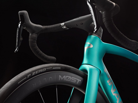 Rower szosowy Pinarello F9 - 2026 rok - Dura Ace Di2 Dura Ace Di2 2x12  MOST Ultrafast 45 DB