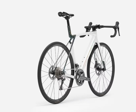 Rower szosowy Madone SL 5 Gen 8 Gloss Crystal White/Matte Deep Smoke2026 - zestaw