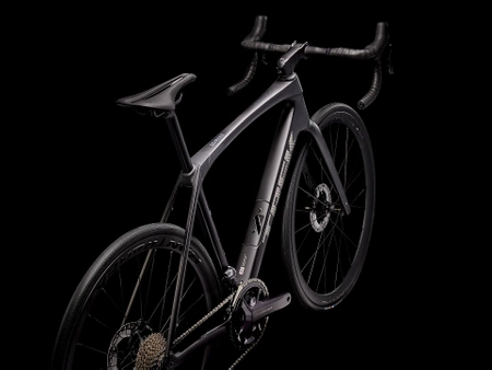 Rower szosowy Trek Domane SLR 7 Gen 4 Deep Smoke 2024 