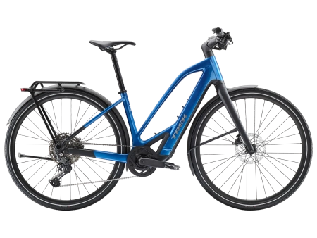 Rower elektryczny Trek FX+ 7 o średnim przekroku  Alpine Blue Gloss 2026
