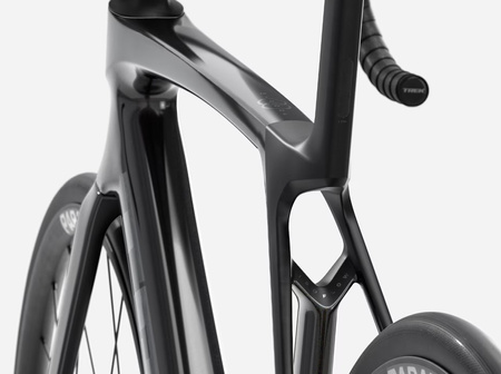 Rower szosowy Madone SL 5 Gen 8 Gloss Dark Star/Matte Deep Smoke 2026 - zestaw