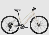 Rower Trek FX 1 o średnim przekroku Gen 4 Era White 2026