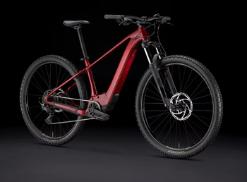 Trek Marlin+ 6 kolor: Crimson 2025